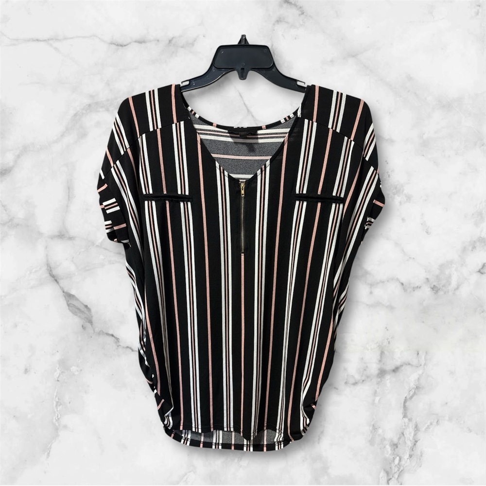 Striped Black and White Women's Top 🆕 - Picture 1 of 4